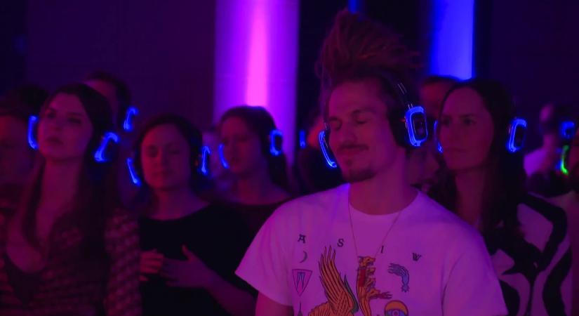 A hely, ahol a művészet bulivá változott: silent disco a Szépművészeti Múzeumban