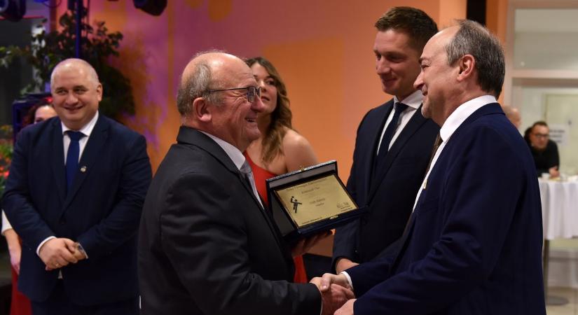 Az örökös tiszteletbeli elnök pályafutását ismerték el a gálán
