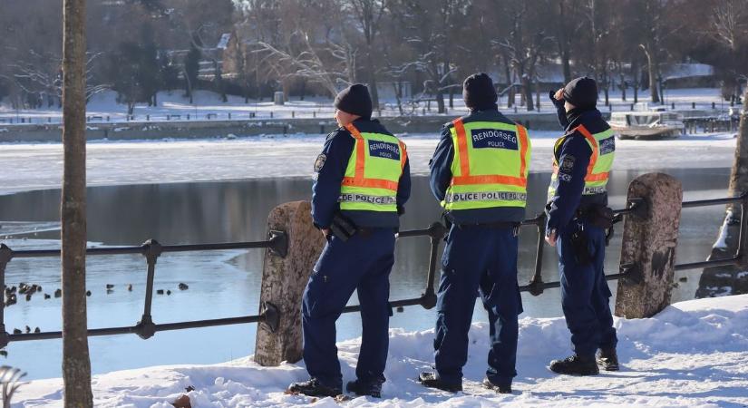 Az ország legromantikusabb taván sincs kecmec, sorra szórják a bírságokat a rendőrök