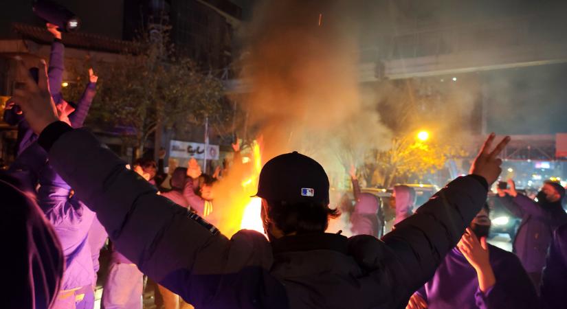 Sorsdöntő határidő járt le Iránban, Donald Trump beválthatja fenyegetését