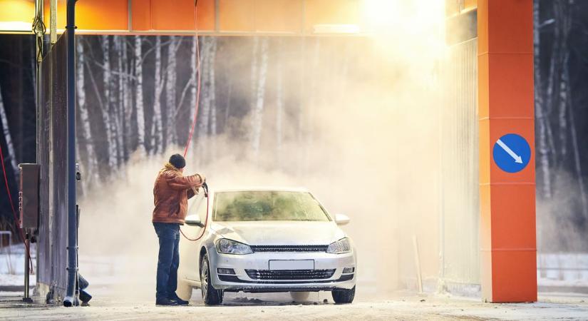 Szabad autót mosni télen, vagy inkább tilos? Itt a szakember válasza