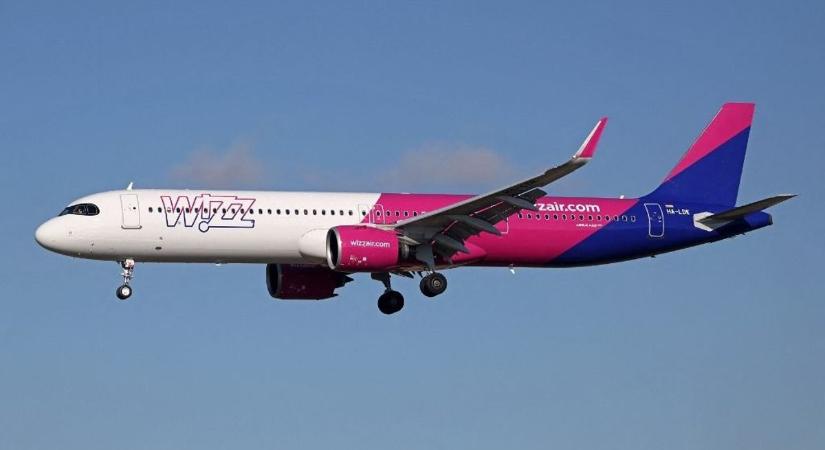 Ilyen még nem volt: új repülőjegyeket kezdett el árulni a Wizz Air a budapesti járatokon – extra lábtér és üresen hagyott szomszédos ülés is jár vele