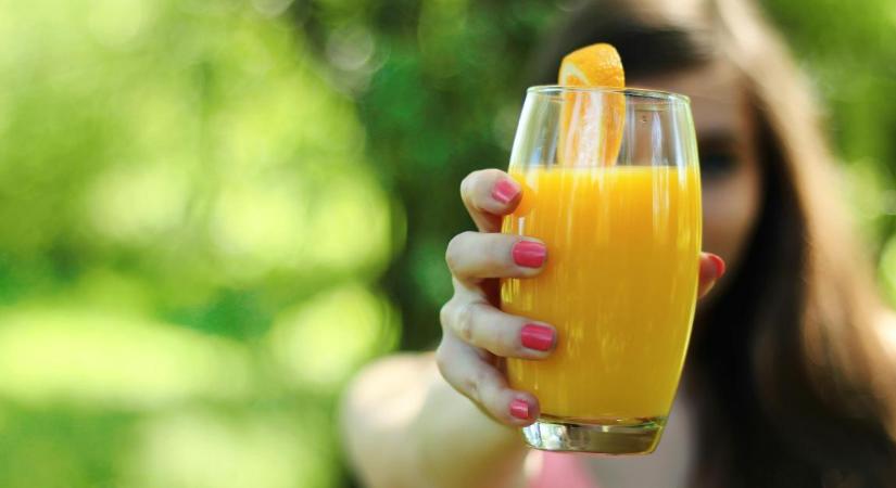 Nyomozás indult egy italgyártó ellen, mert nem csak narancsból készült a narancslé