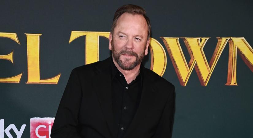 Letartóztatták Kiefer Sutherlandet, mert agresszívan viselkedett egy sofőrrel