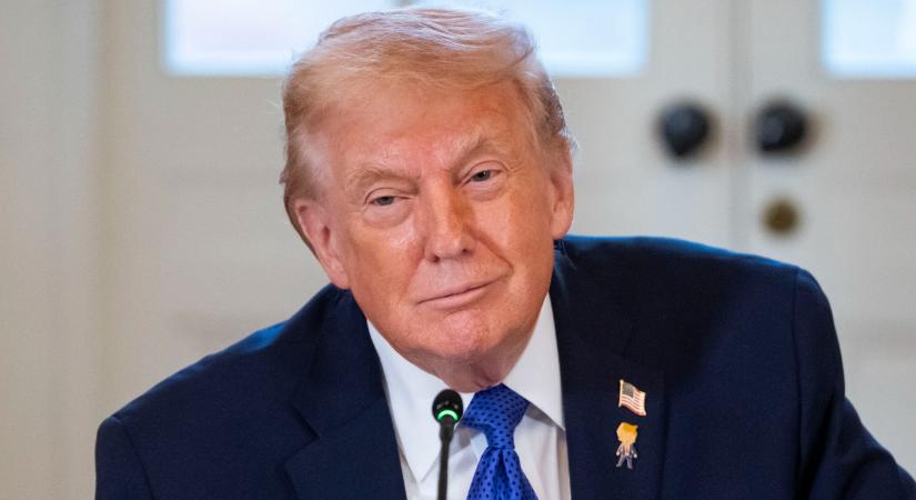 Üzent Trump az iráni tüntetőknek: „úton a segítség”