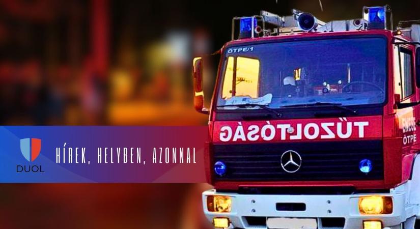 Árokba hajtott egy autó az M6-os autópályán Dunaújváros közelében