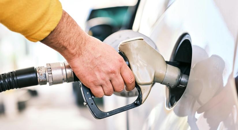 Rossz hír a dízeleseknek: Holnaptól drágul a gázolaj – itt vannak a friss üzemanyagárak