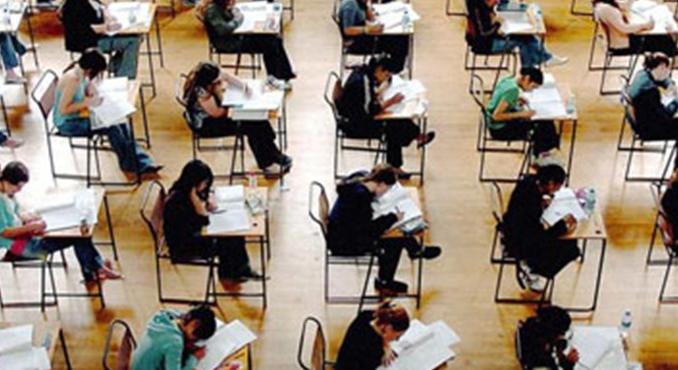 Középiskolai felvételi 2026: mit lehet tenni akkor, ha a diák pont a felvételi előtt töri el a kezét?