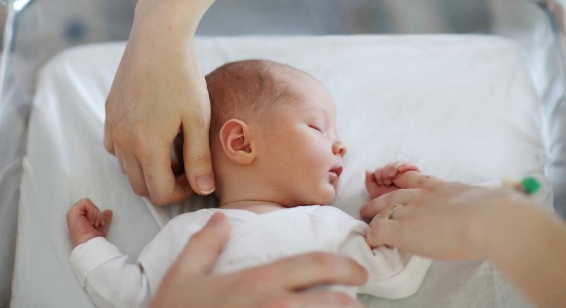 Ezeket a neveket kapták 2025 magyar sztárbabái