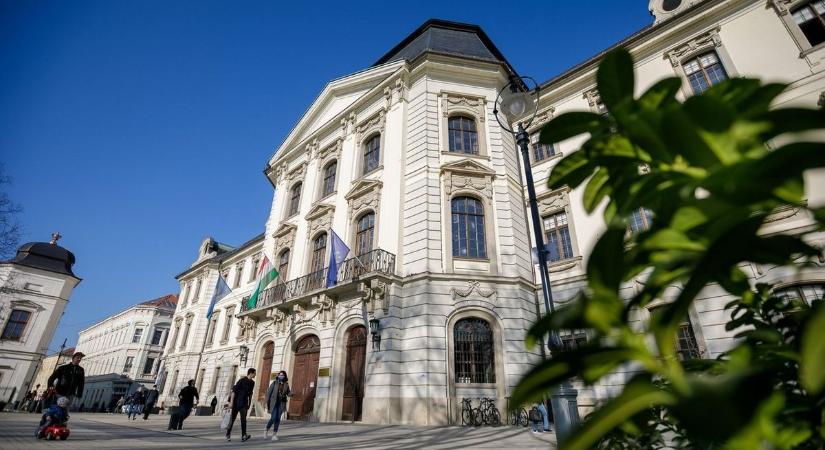 Egyetemi tanári kinevezést kapott az egri egyetem két oktatója is