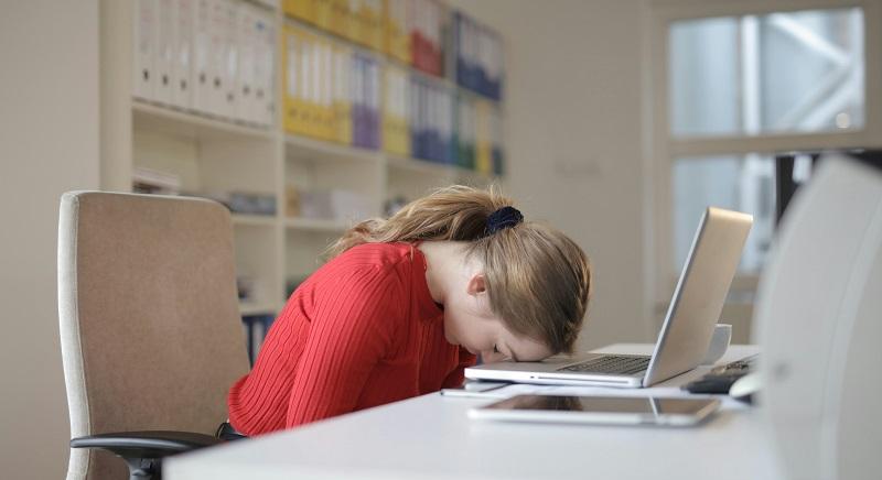 Mire számíthatnak idén a vállalkozók? – Hatalmas „gyomrost” kap a szürkegazdaság