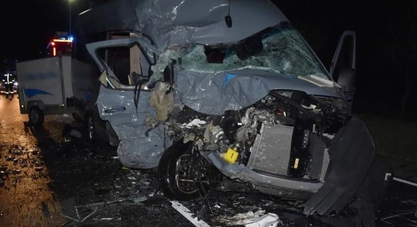 Szörnyű baleset történt: tizenegyen megsérültek