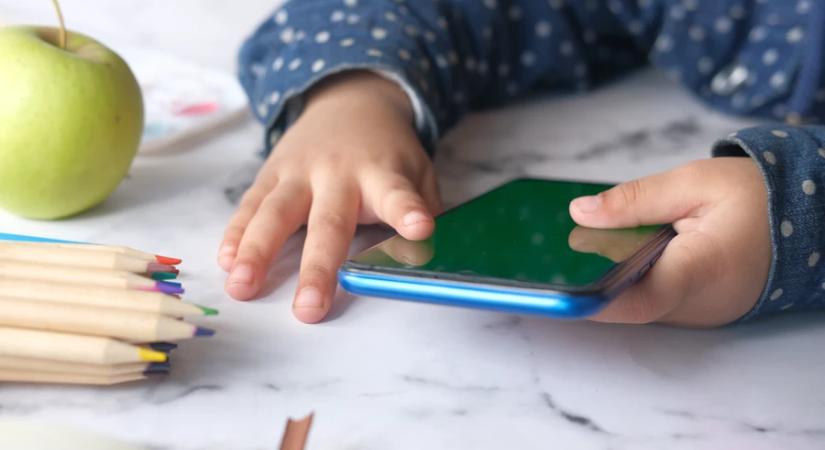 NMHH: a digitális gyermekkor egyre korábban kezdődik