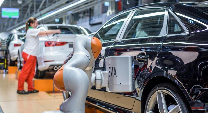 Leépítésekbe kezd a győri Audi