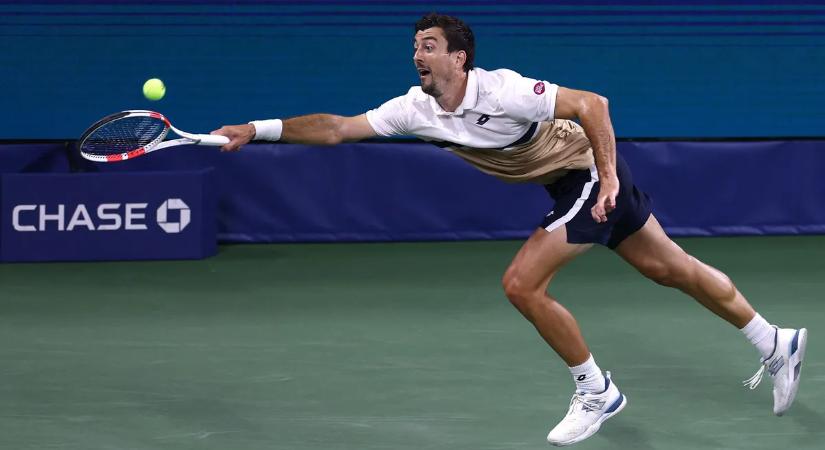 Ez ám a ciki: túl korán örült a győzelemnek a híres teniszező – videó