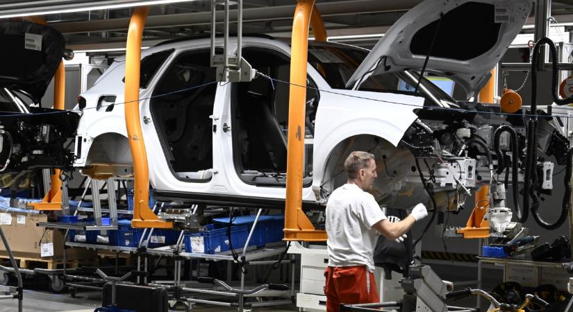 Komoly leépítés jön a győri Audi-gyárnál: hiába a termelési rekord, rengeteg állás szűnik meg