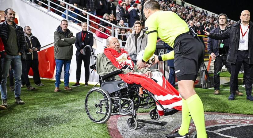 Megható videó: Állva köszöntötték Belgiumban a súlyos betegséggel küzdő magyar legendát
