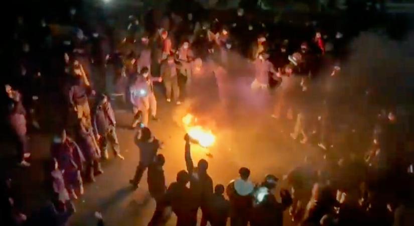 A hatóságok őrizetbe vették az iráni tüntetések több vezetőjét