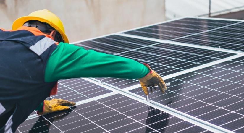 2,5 millió forint vissza nem térítendő támogatás: februárban indul a nagy energiatároló pályázat, akár 0 forint önrésszel