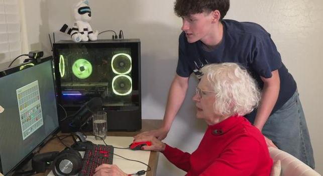 Egy 81 éves nagymama Minecraft-videói segítettek meggyógyítani az unokáját