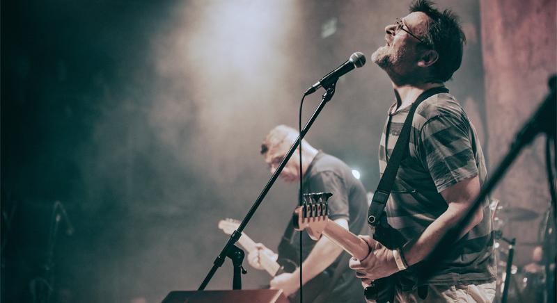 A Kispál és a Borz, Geszti, Budapest Bár is a Művészetek Völgye fellépői között