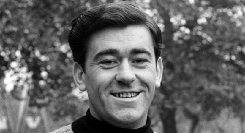 Retró kvíz: így néztek ki fiatalon a legendás magyar előadók. Te felismered mindet?