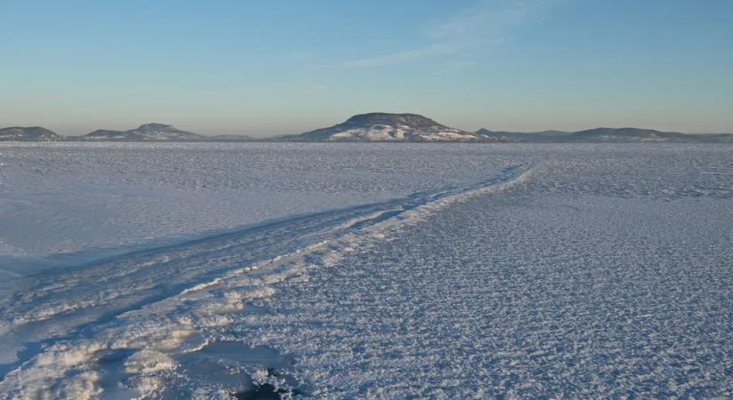 Spectacular photos capture ice rifts on Lake Balaton