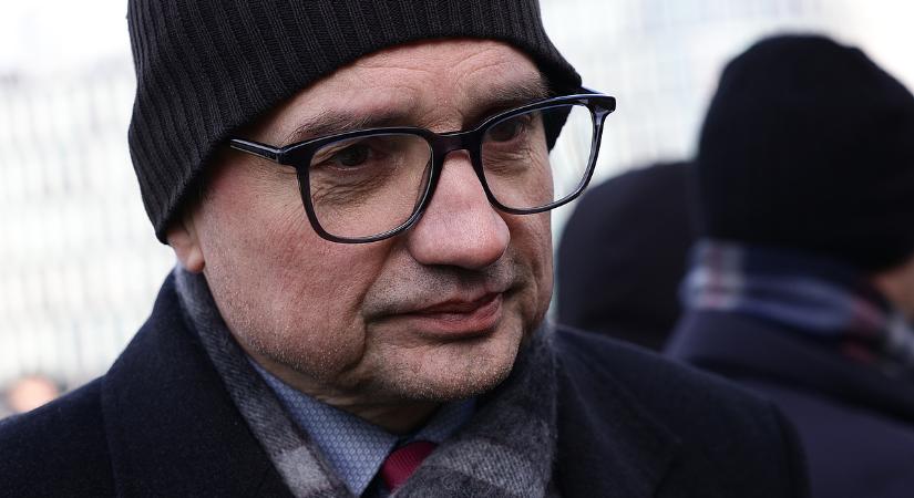 Kiskapu Brüsszel ellen? Magyar törvénnyel menekülnek a lengyel politikusok