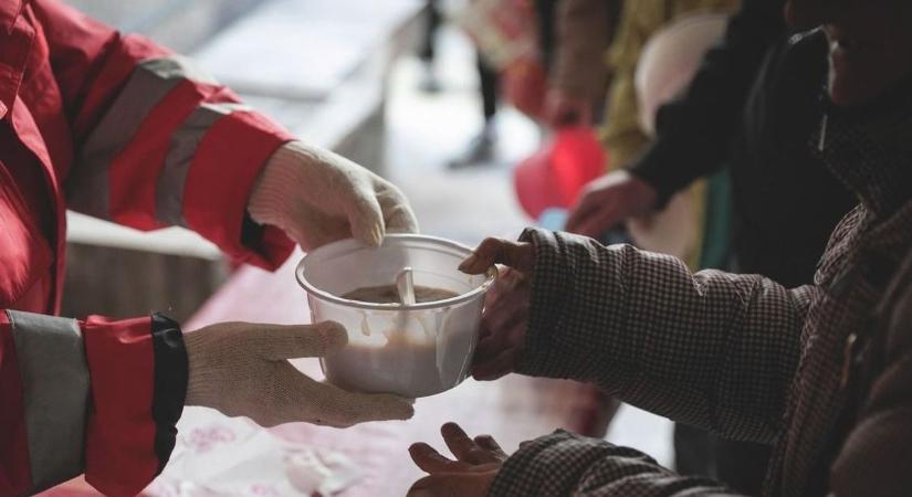 Embertársaiknak segítenek a legújabb bajai kezdeményezéssel, egyre többen csatlakoznak az ételmentő akcióhoz