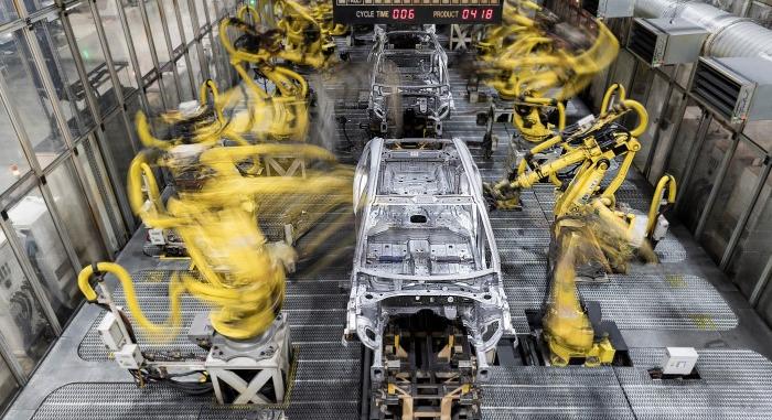 Rengeteg dolgozót küld el az egyik legnagyobb autógyártó