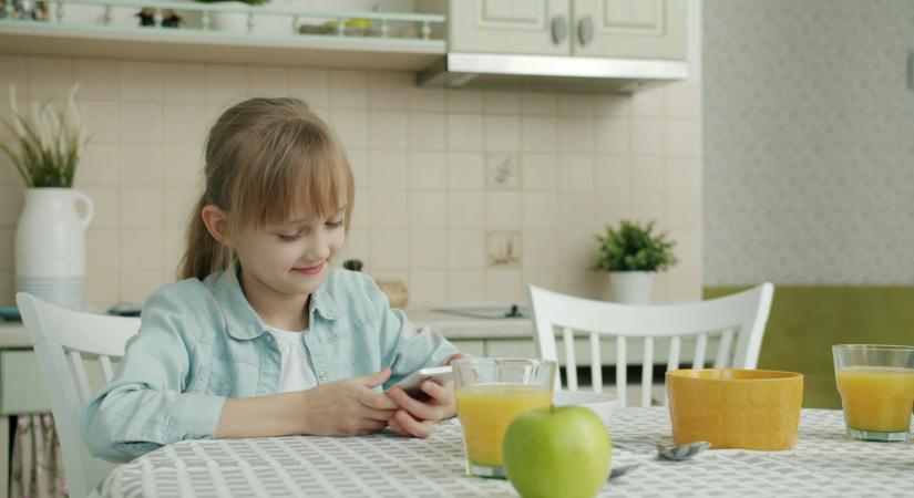 A digitális gyermekkor egyre korábban  kezdődik
