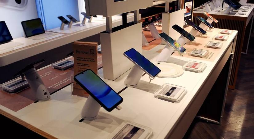 Ezek a legjobb mobilok most 80 ezer forint alatt a tesztek alapján