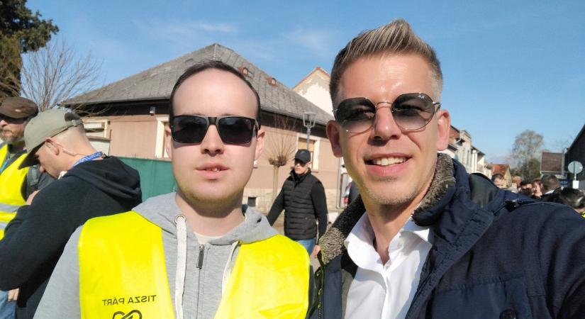 „A sajtóban megjelent véleményem nem minden esetben tükrözi a saját véleményemet” – írta a férfi, aki volt tiszás aktivistaként támadja Magyar Mártont az Indexen