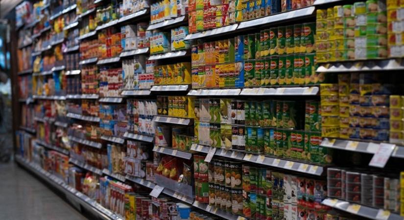 Folytatódik az árharc