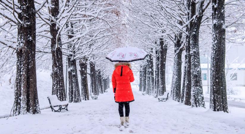 Vége a havazásnak, de az ónos eső még támad: így változik a közlekedés