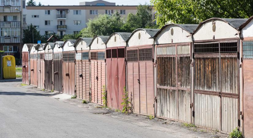 Fizess, bonts vagy újíts! – Kemény döntés elé állították a sepsiszentgyörgyi garázstulajdonosokat