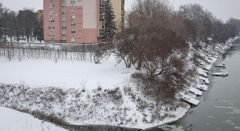 Ónos eső és hószállingózás nehezíti a közlekedést – ilyen idő vár ránk holnap Szolnokon