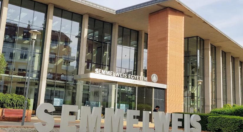 Két gyanúsítottat hallgatott ki a rendőrség a Semmelweis Egyetemen kirobbant csalási botránnyal kapcsolatban