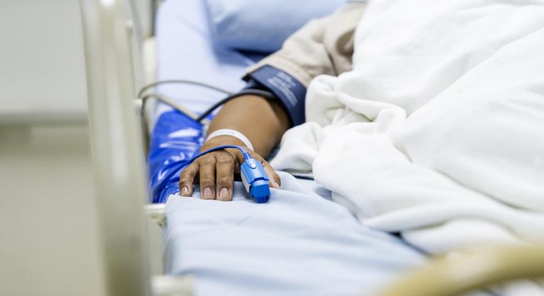 Duplájára nőtt a szívinfarktusos esetek száma, veszélyeket rejt a hólapátolás