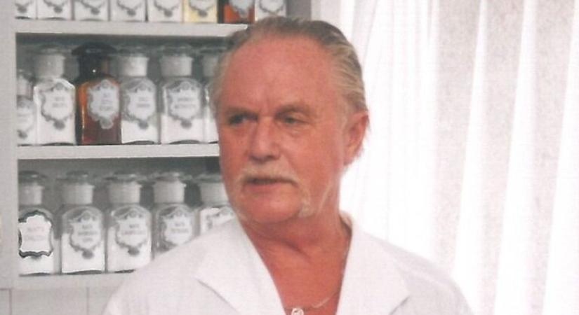 Elhunyt a Szent Pantaleon Kórház korábbi főgyógyszerésze