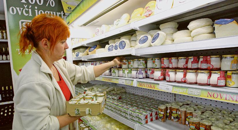 Esik a tej felvásárlási ára, ha ez így folytatódik, a termelők a kormánytól kérhetnek segítséget