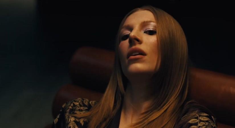 Az OnlyFans modellek élete sem fenékig tejfel – Előzetesen az Eufória 3. évada