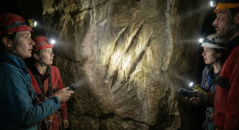 Döbbenetes: 40 ezer éve lezárt kamrát nyitottak ki, vérfagyasztó, amit a falon láttak