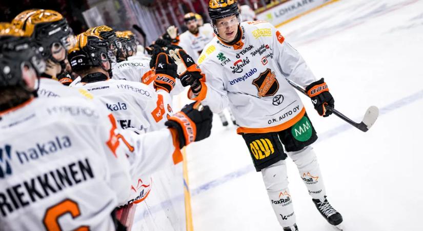 Galló Vilmos gólt ütött és gólpasszt adott a finn jégkorongligában