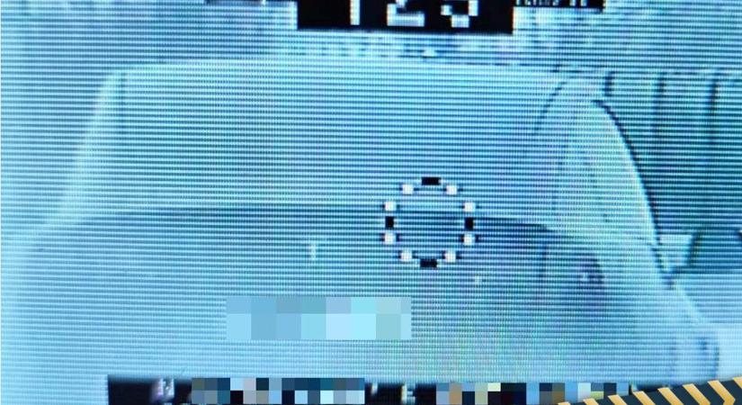 Hóban is veretett egy magyar teslás