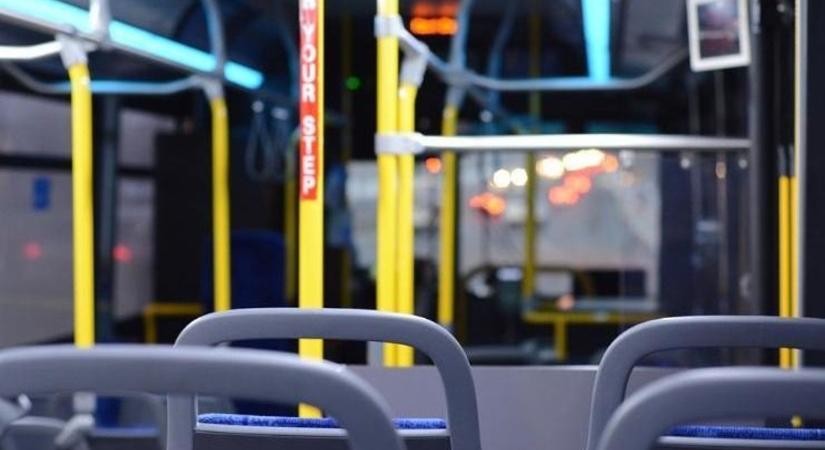 Csornán felejtették a jegyvizsgálókat, úgy indult el a pótlóbusz