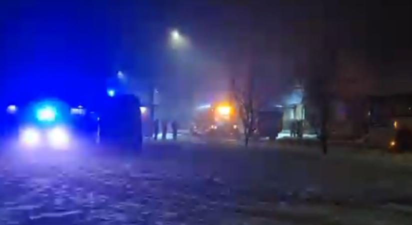 Szúrós szagú anyag kerülhetett a csatornába Hajdúhadházon, több családnak el kellett hagynia az otthonát