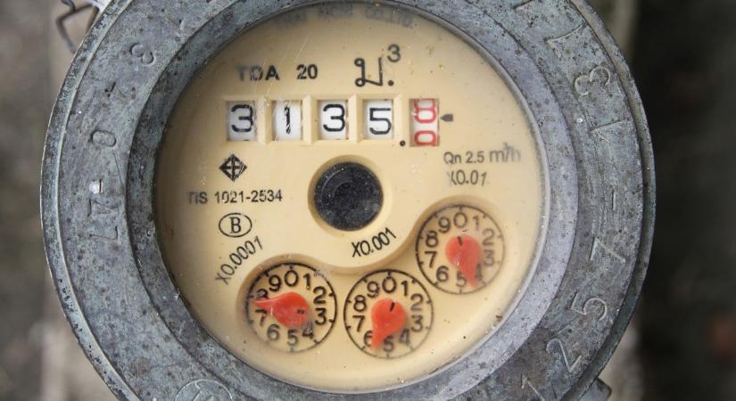 Saját zsebből kell fizetni a szétfagyott vízórát, az elfolyt vizet is kiszámlázzák