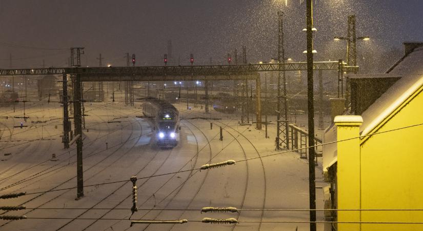Síntörés miatt lehetnek fennakadások a győri vonalon csütörtökön