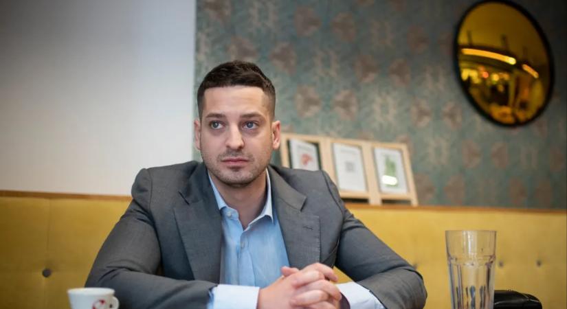 Ungár Péter kiszáll a politikából